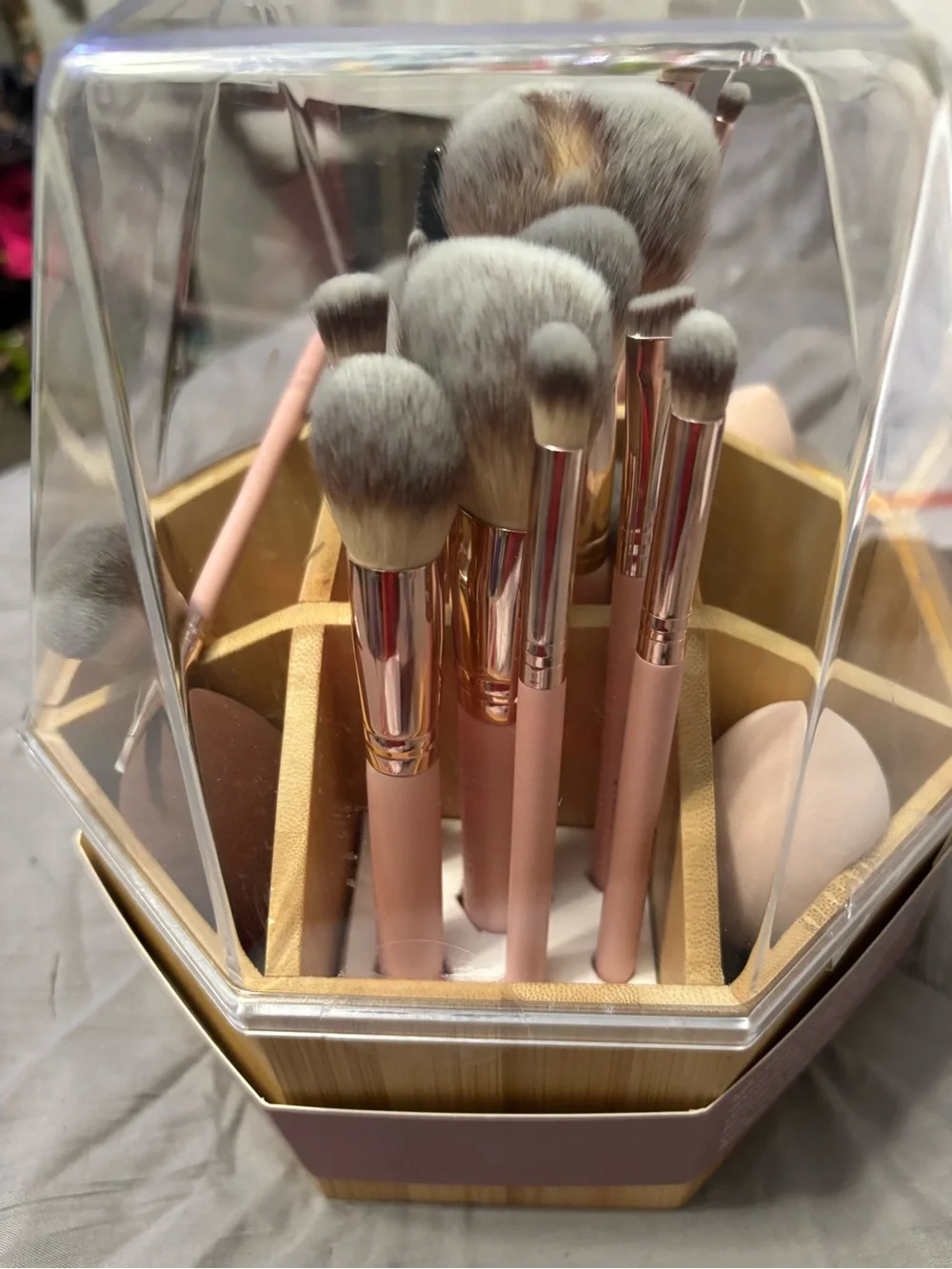 Bamboo Cosmetic Carousel 30 Makeup Brush Set